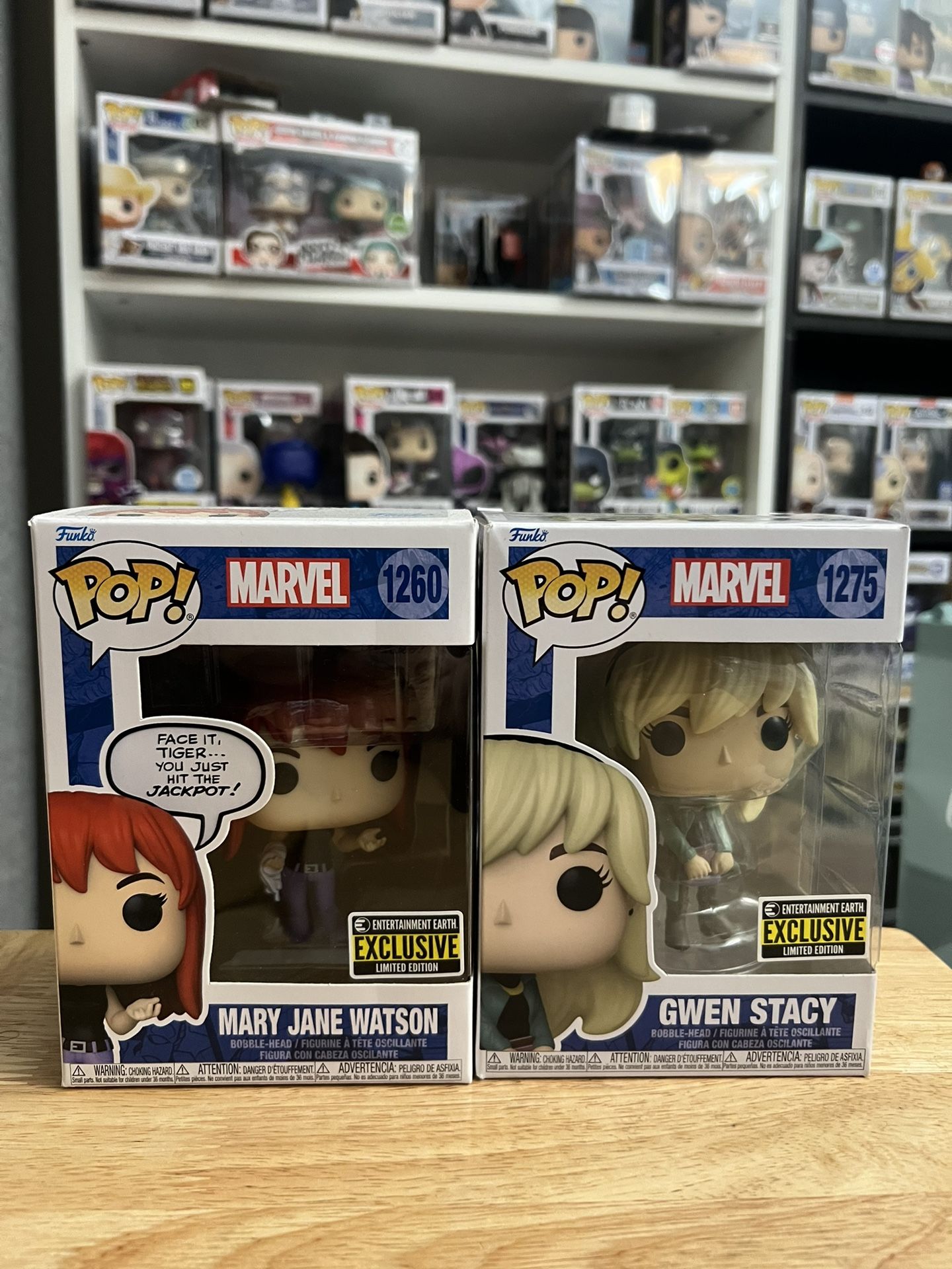 EXCLUSIVE LE Mary Jane & Gwen Stacy Funko Pops #1260 #1275 Spider-man Marvel