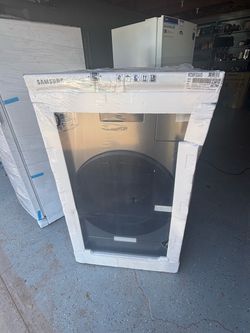 Brand New Washer/Dryer