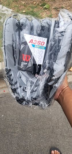 Wilson A360 Slowpitch Glove (Right Handed)