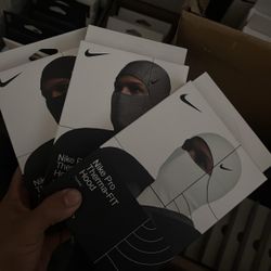 Nike Pro Therma-fit Hood