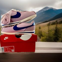Nike Cortez Unisex - Arctic pink/Paramount blue - Women’s 11 / Men’s 9.5