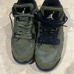  Jordan 4 Retro SE Craft in the Medium Olive (size 7y)