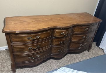 Bedroom drawer dresser