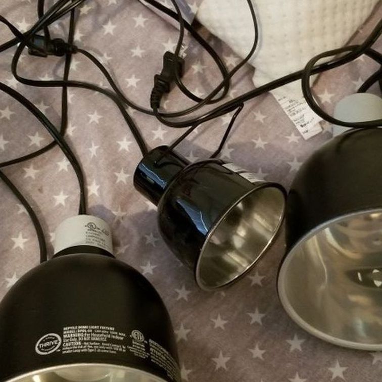 3 Lamps And 3 Heating Pads - Reptiles