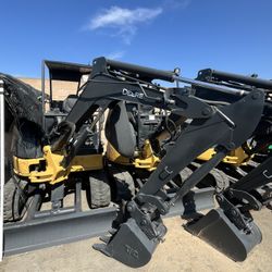 2014 Deere Mini Excavator 