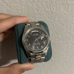 Seiko Mod: Arabic Black Day-Date