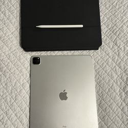 iPad Pro 12.9-inch With Magic Keyboard and Apple Pencil