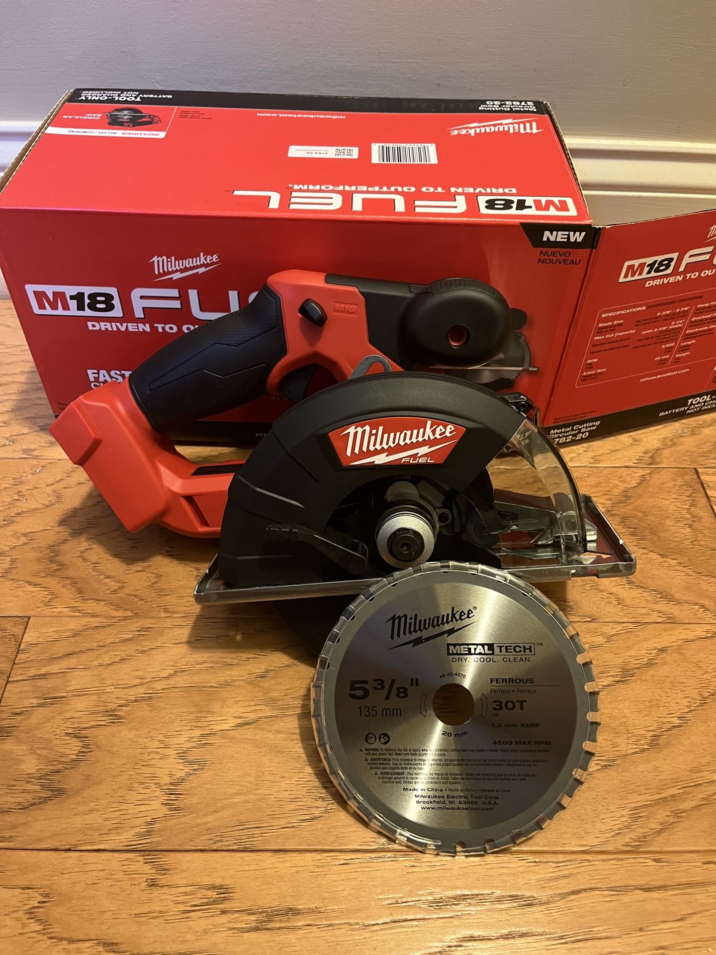 Milwaukee M18 FUEL 18-Volt Brushless Metal Cutting 5-3/8 in. Circular Saw (Tool-Only)