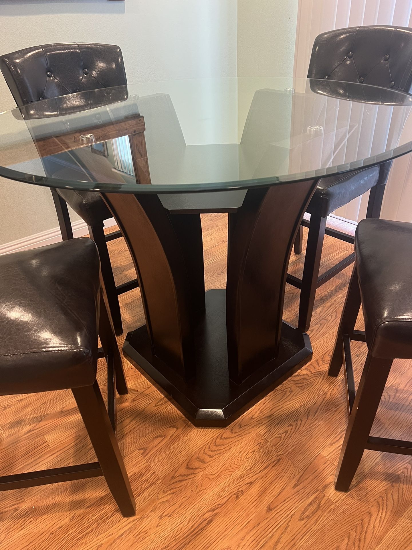 Tall Dining Table With 4 Faux Leather High Chairs
