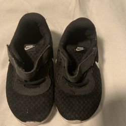 Toddler boy Nike shoes