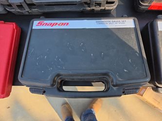 Snap-on compression gauge set