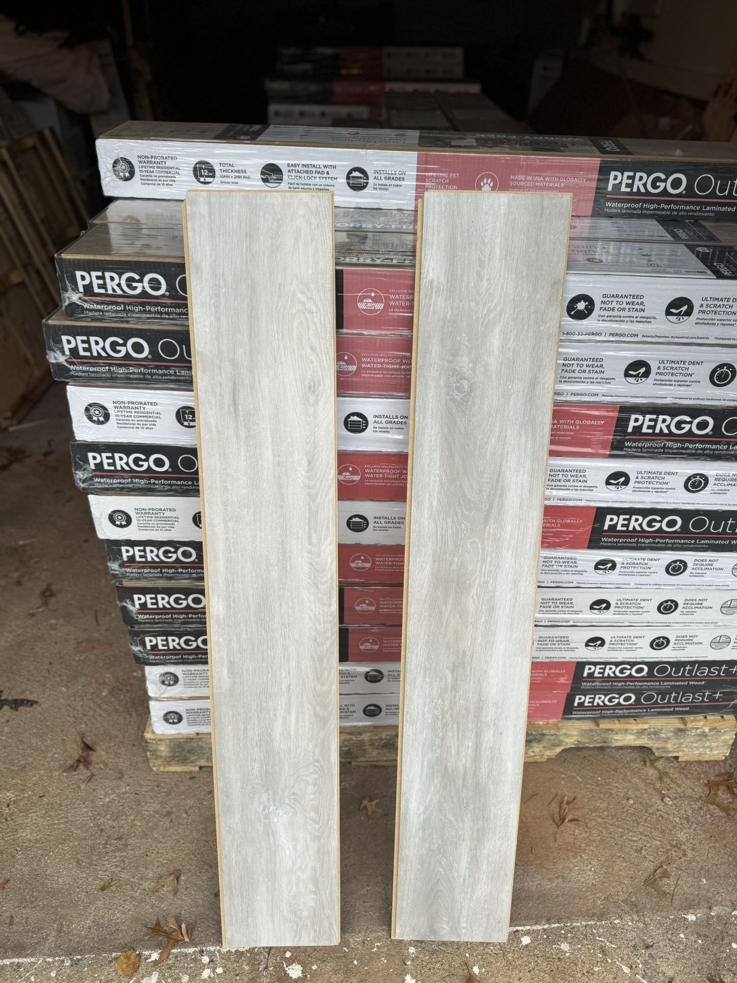 Pergo Outlast+ Soft Oak Glazed 12 mm T x 7.4 in. W Waterproof Laminate Wood Flooring (19.63 sqft/cas