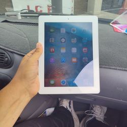 Apple iPad 1 Generation. Will Trade For An iPhone That's Unlocked It Has A Charger For It 
