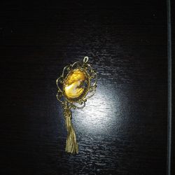 Glass Cameo Pendant