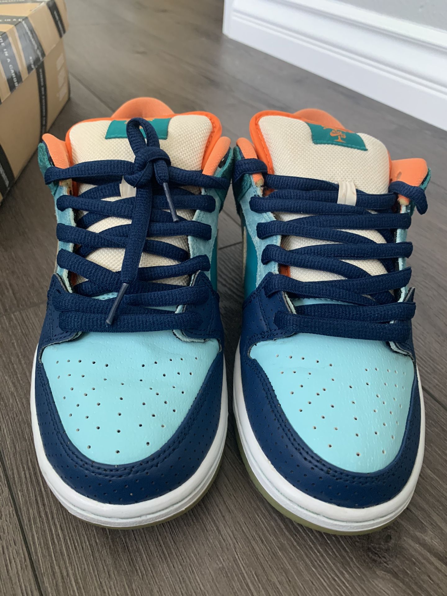 Nike Dunk Low SB MIA Skate Shop