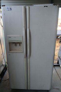 Side by side fridge
