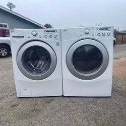 LG Washer And Gas Dryer Laundry Set 