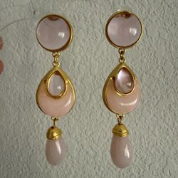 Women’s pink and gold drop earrings 