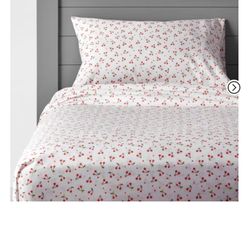 Pillowfort Microfiber Sheet Set (Twin)