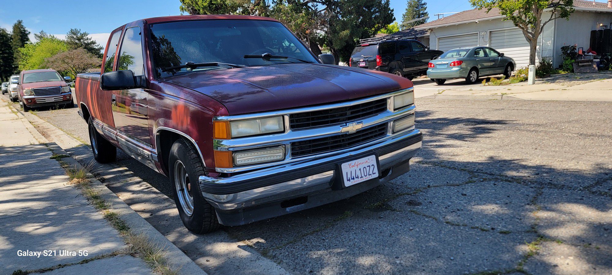 1990 Chevy Extended cab truck SALVAGE Title 