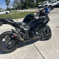 Kawasaki Ninja 2017     1000