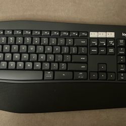 Logitech MK850 Keyboard 