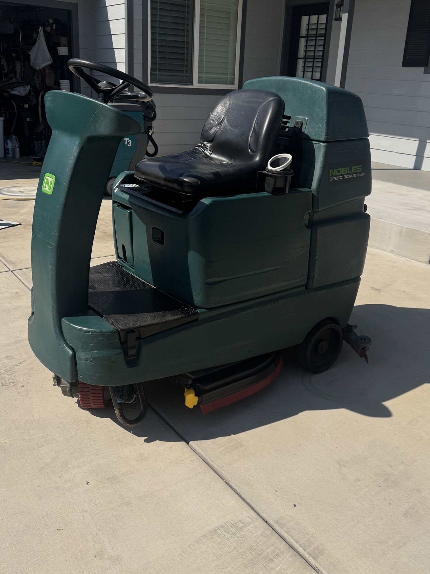 Nobles Speed Scrub Ride On Floor Scrubber