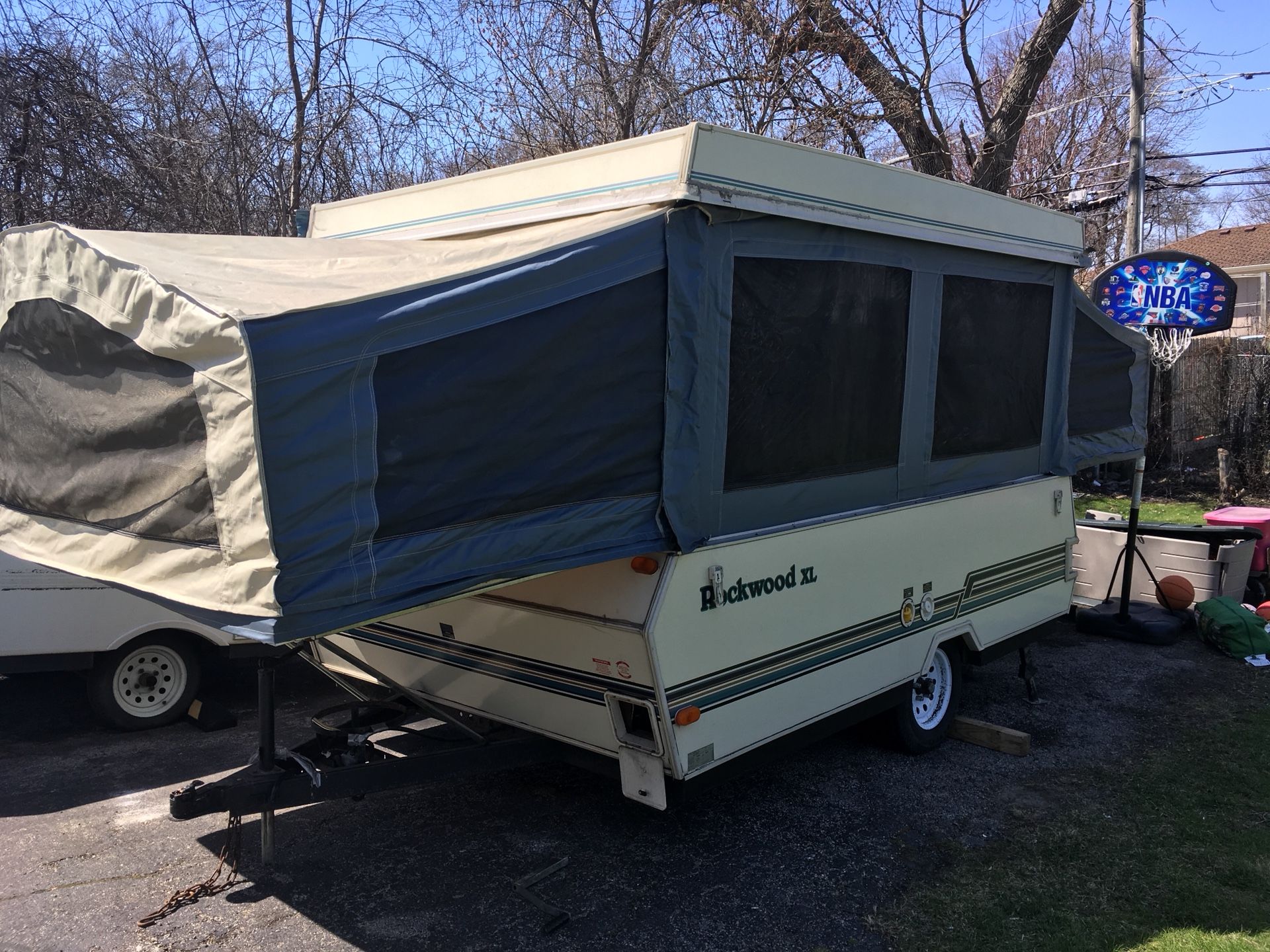 1992 Rockwood XL pop up camper 10 foot box