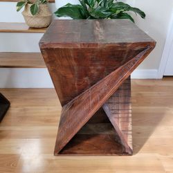 Rivera Solid End Table