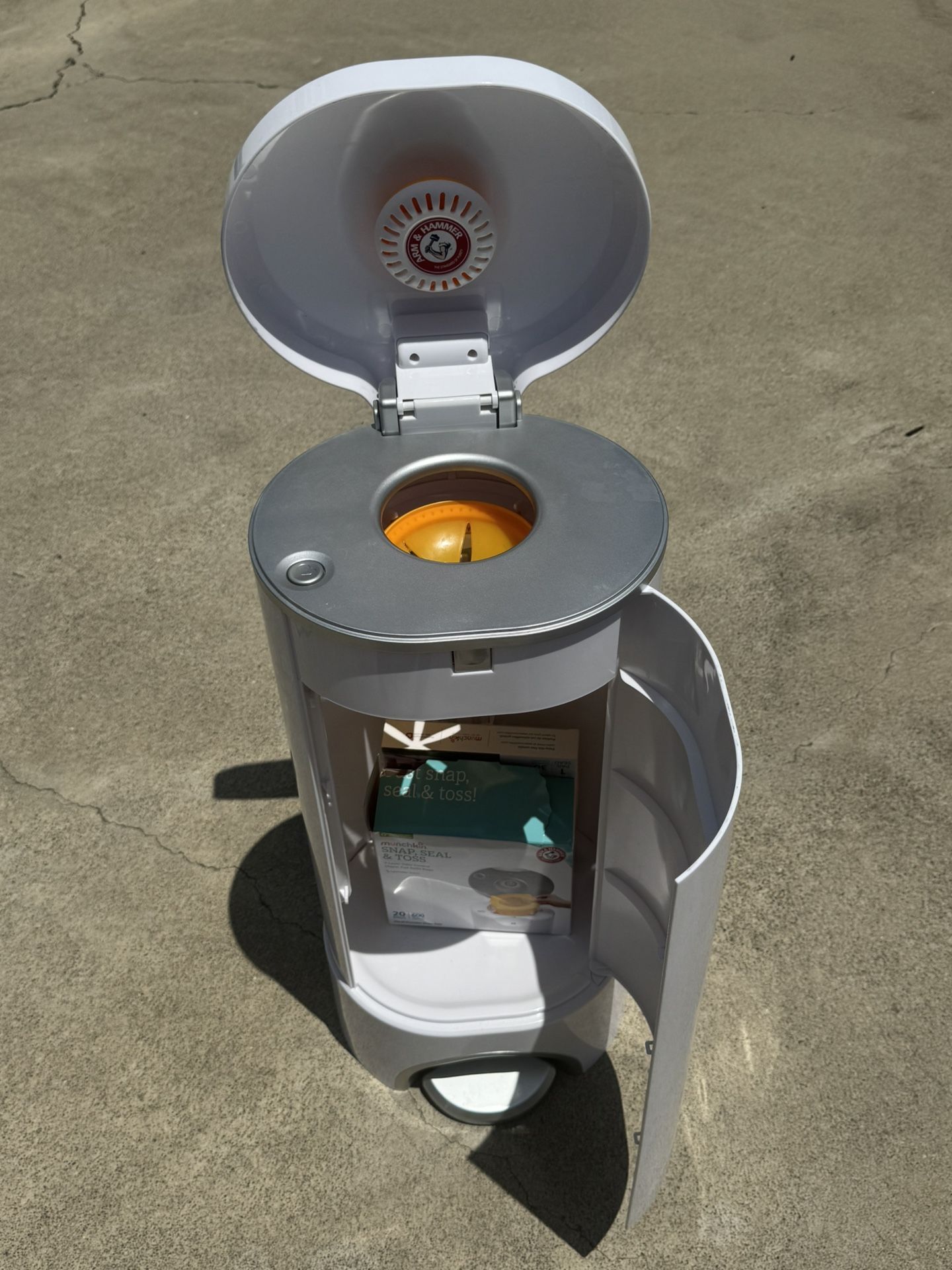Munchkin STEP Diaper Pail