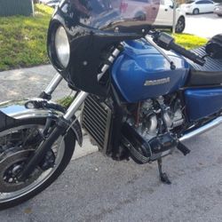 honda goldwing caffe racer 1000 cc 76  classic custom  very nice custom bike suspension seat cowl runs great  money invest title clean  antique plate 