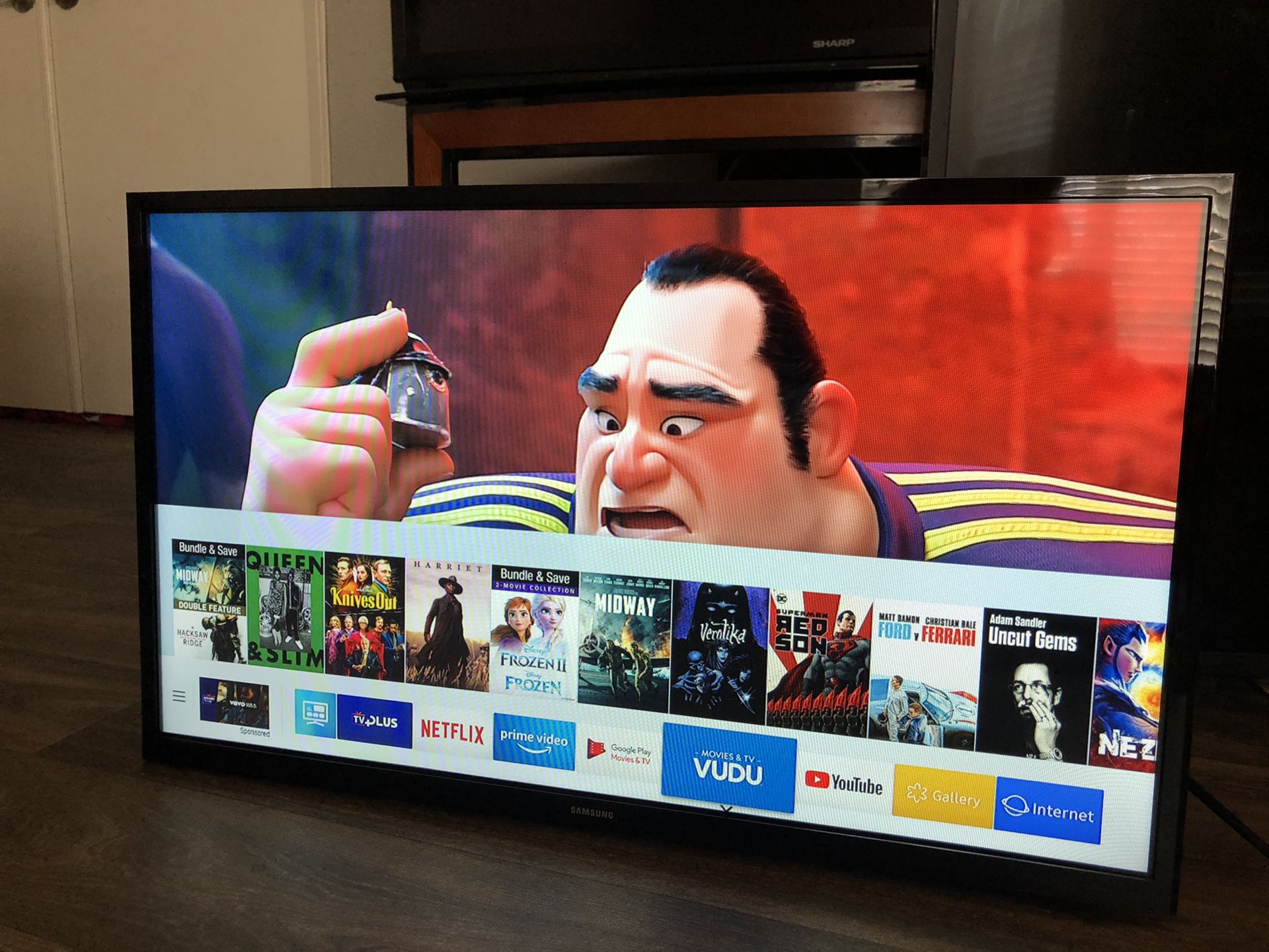 Samsung Smart TV 60” 4K Ultra HD