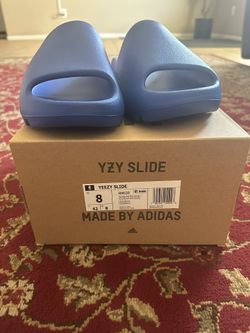 Yeezy Slides Size 8 New 