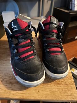 Jordan 8 Red & Black size 5Y