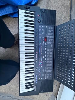 Yamaha PSR-410 keyboard