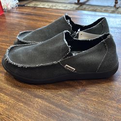 Men’s Santa Cruz Crocs Size 10 - NEW