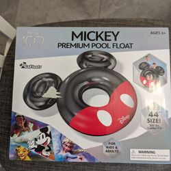 Disney Mickey Mouse Pool Float