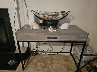 Entry Way Table.