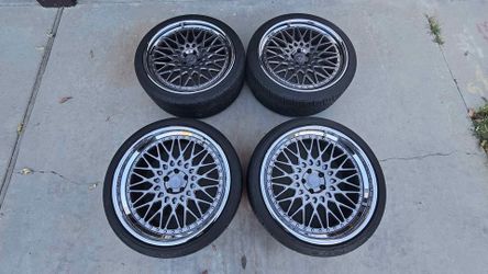 AGforged F141 3 piece mesh wheels, 5x112, 22x9.5 & 22x11, Nitto NT420V tires. Avant Garde