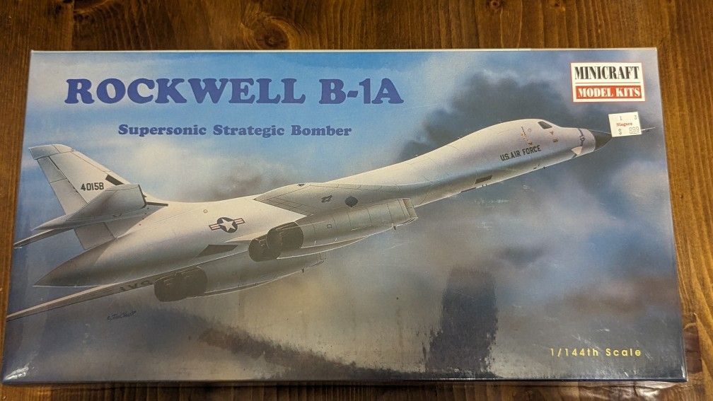 Model Kit: Minicraft B-1A Supersonic Strategic Bomber