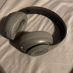 Studio 3 Beats By Dre (look At Description)