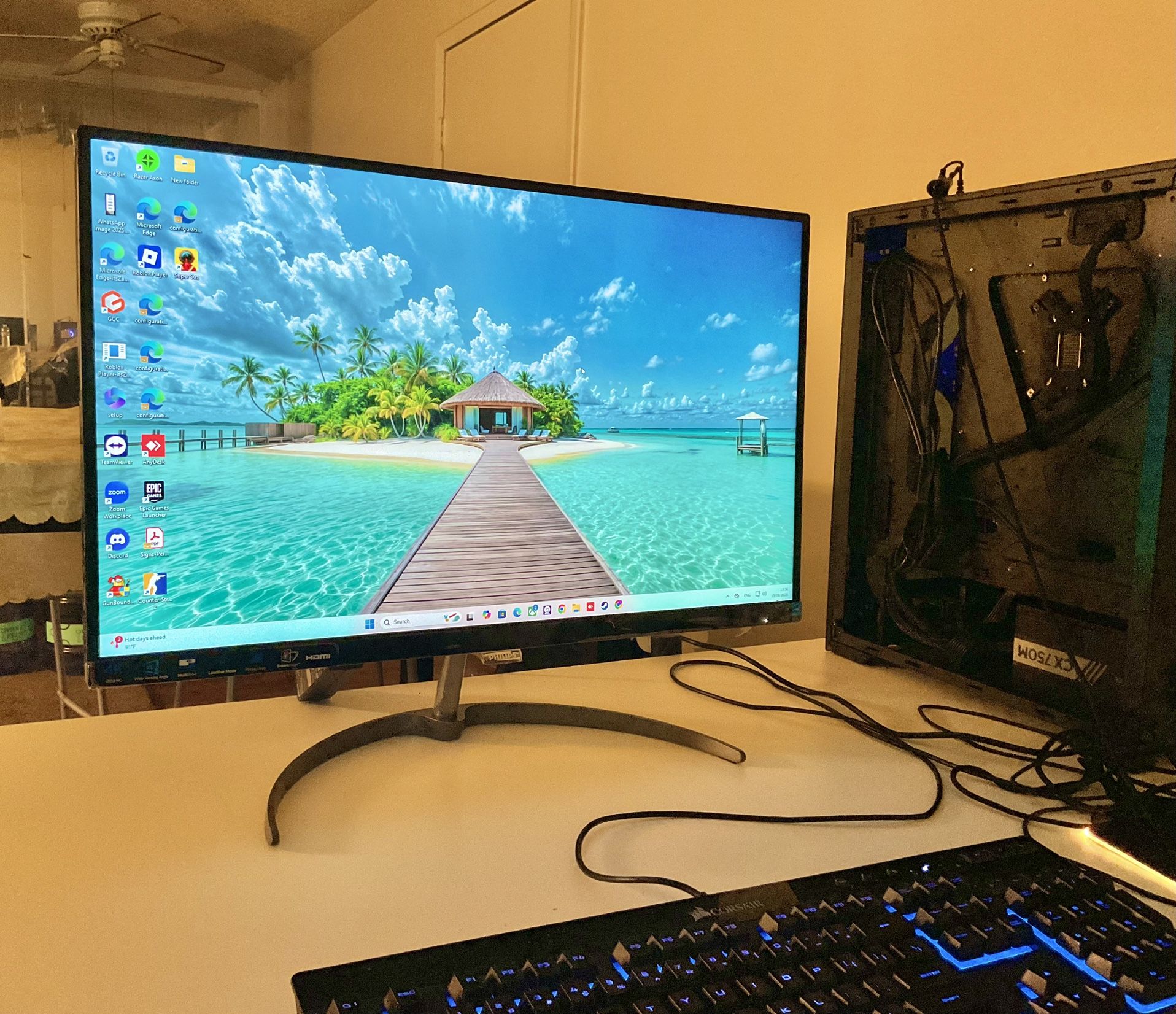 PHILIPS 27" 4K UHD 3840x2160p Monitor | Ultra Clear IPS LED