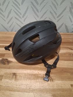 Specialized Cycling Helmet (Med/LG) 56-60cm
