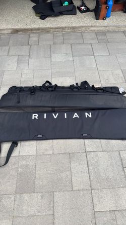 Rivian R1T Tailgate Pad