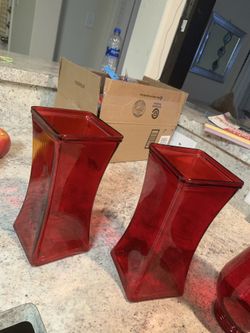 Red flower vases