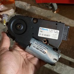 E46 Sunroof Motor