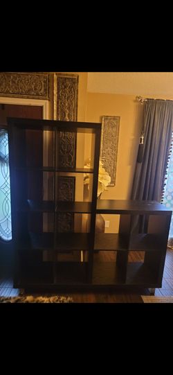 Room divider/bookcase