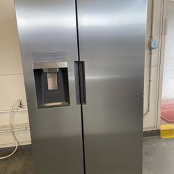 BRAND NEW MIDEA 2022 SCRATCH AND DENT REFRIGERATOR 