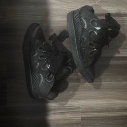 Lanvin all black curb