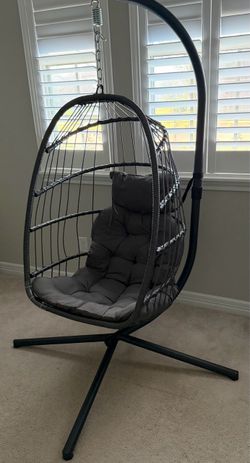 Swinging Egg Chair